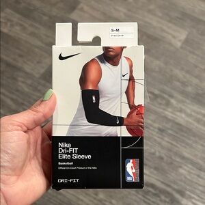 New Nike Black Elite Basketball Sleeve Sz S-M